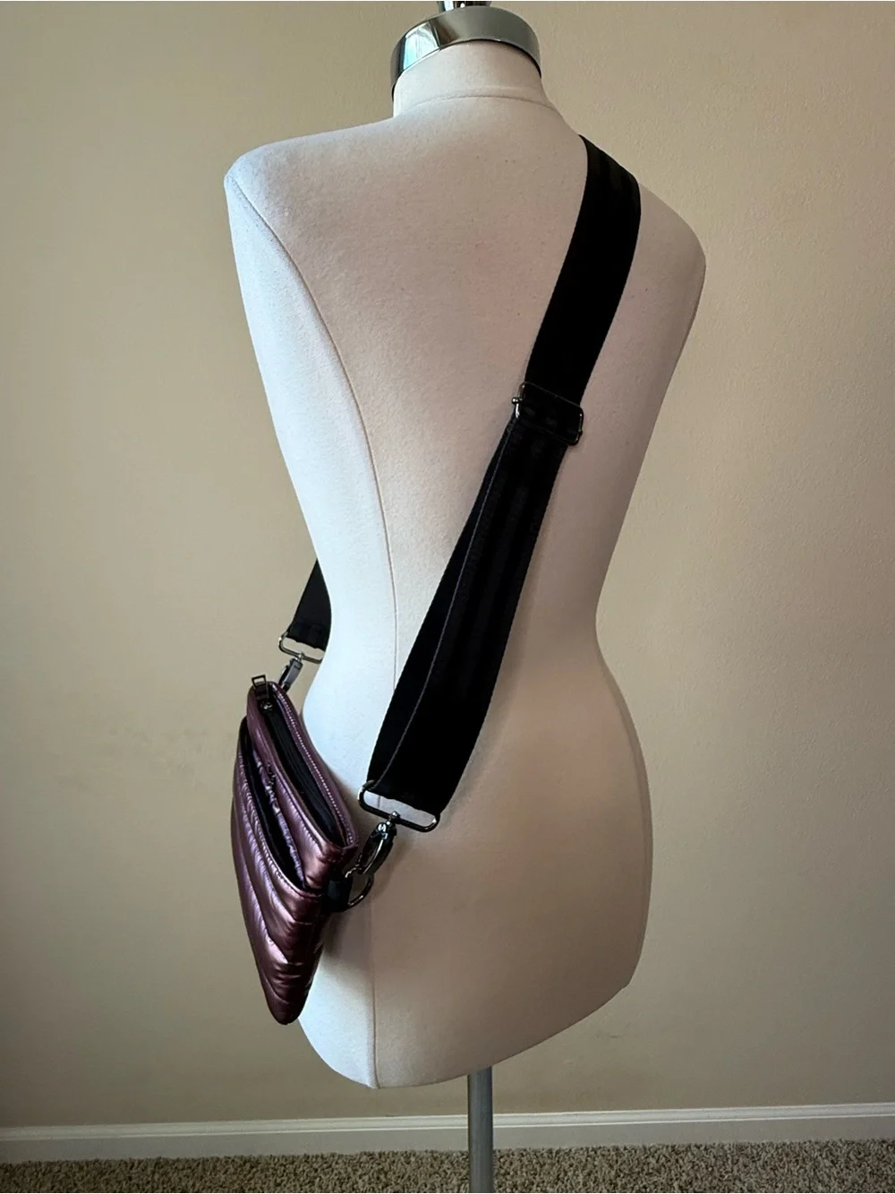 THINK ROYLYN Bum Bag Mirror Metallic Deep Burgundy metallic